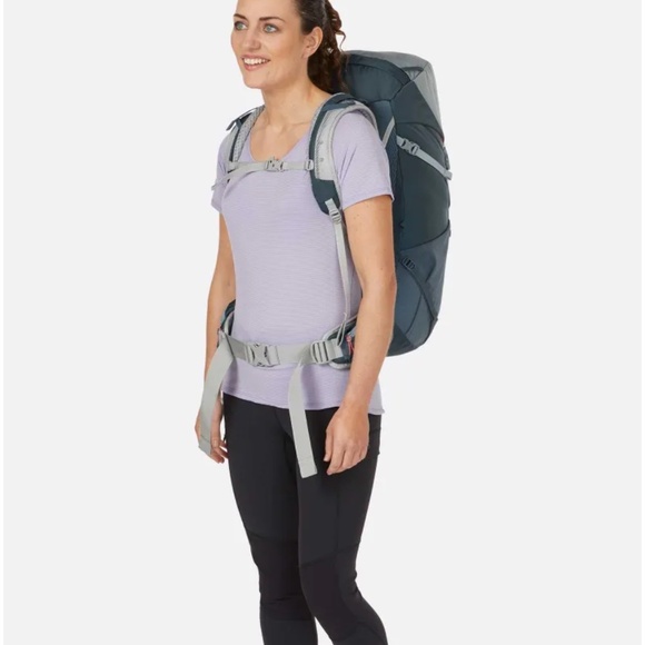 LIKE NEW - LOWE ALPINE - Women’s Hiking Backpack with AirZone - Trail ND33L - Picture 13 of 13